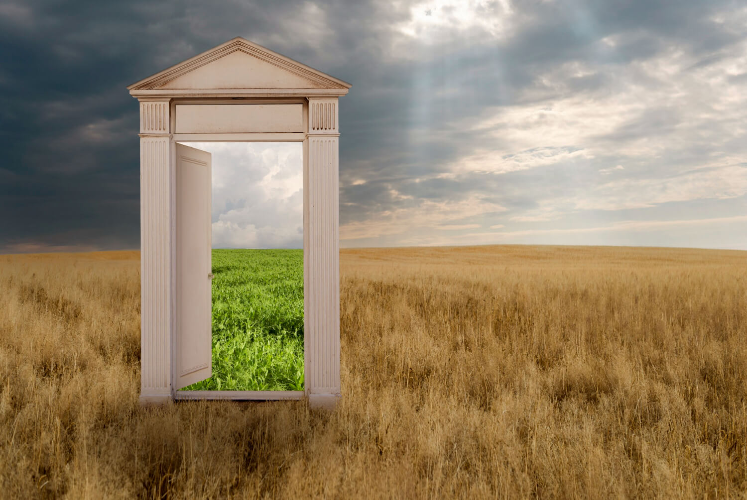 buying-a-landvs-buying-a-house